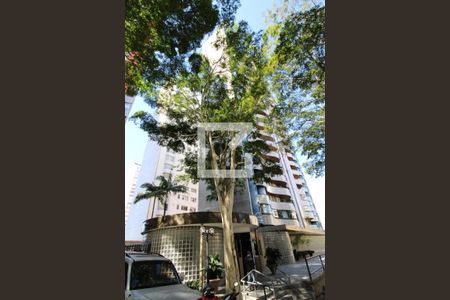 Apartamento à venda com 115m², 3 quartos e 2 vagasFachada e portaria