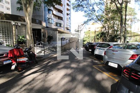 Apartamento à venda com 115m², 3 quartos e 2 vagasFachada e portaria