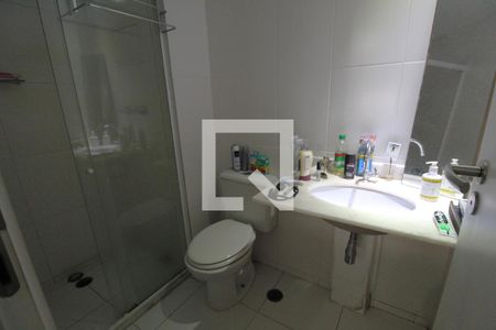 Apartamento para alugar com 57m², 2 quartos e 2 vagasBanheiro da suíte 