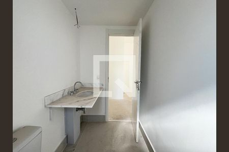 Apartamento à venda com 96m², 2 quartos e 2 vagas Apartamento à venda com 96m², 2 quartos e 2 vagasBanheiro da Suíte 1