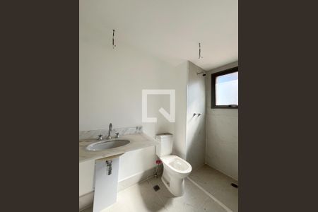 Apartamento à venda com 96m², 2 quartos e 2 vagas Apartamento à venda com 96m², 2 quartos e 2 vagasBanheiro da Suíte 2