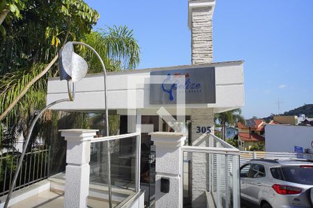 Apartamento para alugar com 76m², 2 quartos e 2 vagasFachada do condomínio 