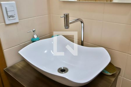 Casa à venda com 320m², 3 quartos e 3 vagasBanheiro do escritório