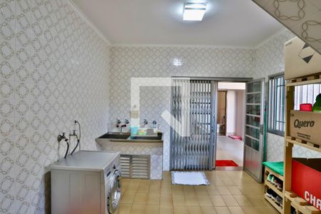 Casa à venda com 320m², 3 quartos e 3 vagasLavanderia