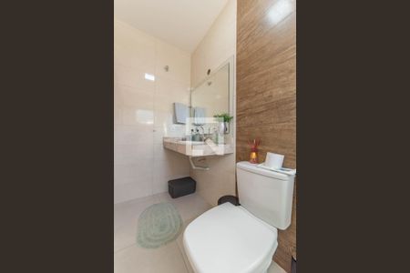 Casa à venda com 100m², 3 quartos e 2 vagasBanheiro da Suíte