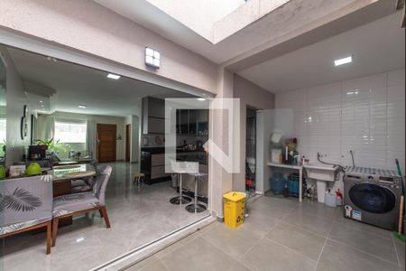 Casa à venda com 100m², 3 quartos e 2 vagasLavanderia - Quintal