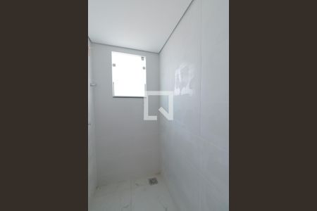 Apartamento à venda com 60m², 2 quartos e 2 vagas Apartamento à venda com 60m², 2 quartos e 2 vagasBanheiro Suíte