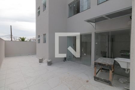 Apartamento à venda com 60m², 2 quartos e 2 vagas Apartamento à venda com 60m², 2 quartos e 2 vagasÁrea comum