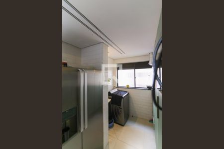 Apartamento à venda com 72m², 3 quartos e 1 vagaÁrea de Serviço