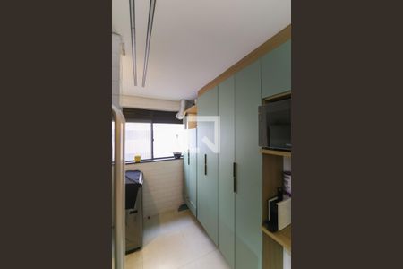 Apartamento à venda com 72m², 3 quartos e 1 vagaÁrea de Serviço