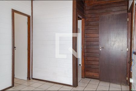 Casa de condomínio para alugar com 200m², 2 quartos e 2 vagas Casa de condomínio para alugar com 200m², 2 quartos e 2 vagasHall Piso Quartos