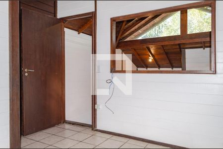 Casa de condomínio para alugar com 200m², 2 quartos e 2 vagas Casa de condomínio para alugar com 200m², 2 quartos e 2 vagasHall Piso Quartos