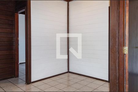 Casa de condomínio para alugar com 200m², 2 quartos e 2 vagas Casa de condomínio para alugar com 200m², 2 quartos e 2 vagasHall Piso Quartos