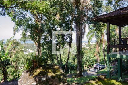 Casa de condomínio para alugar com 200m², 2 quartos e 2 vagas Casa de condomínio para alugar com 200m², 2 quartos e 2 vagasVista