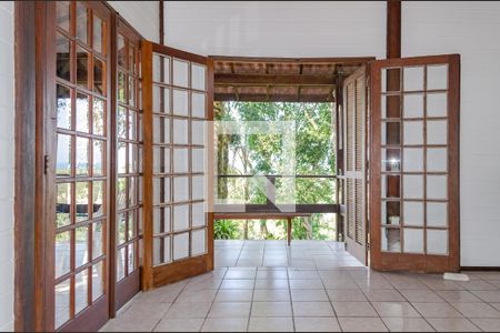 Casa de condomínio para alugar com 200m², 2 quartos e 2 vagas Casa de condomínio para alugar com 200m², 2 quartos e 2 vagasSala