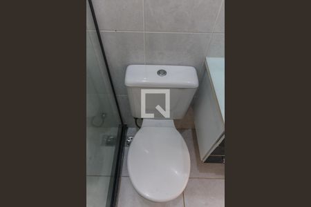 Casa de condomínio à venda com 250m², 3 quartos e 4 vagasEdícula - Banheiro