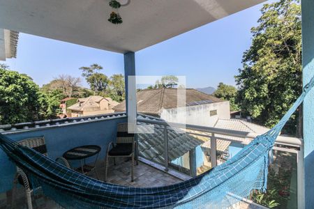 Casa de condomínio à venda com 250m², 3 quartos e 4 vagasSuíte - Varanda
