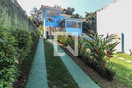 Casa de condomínio à venda com 250m², 3 quartos e 4 vagasÁrea externa