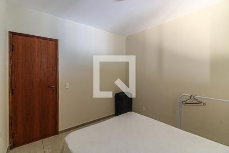 Casa de condomínio à venda com 250m², 3 quartos e 4 vagasEdícula - Quarto