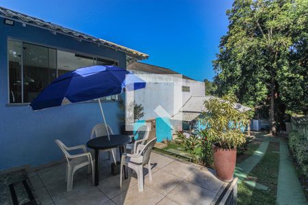 Casa de condomínio à venda com 250m², 3 quartos e 4 vagasÁrea externa