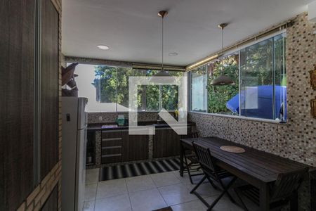 Casa de condomínio à venda com 250m², 3 quartos e 4 vagasCozinha