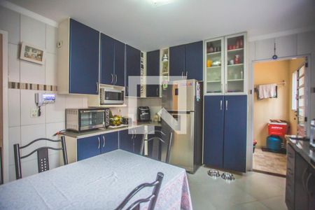 Casa à venda com 250m², 3 quartos e 7 vagasCozinha