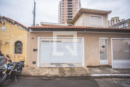 Casa à venda com 250m², 3 quartos e 7 vagasFachada