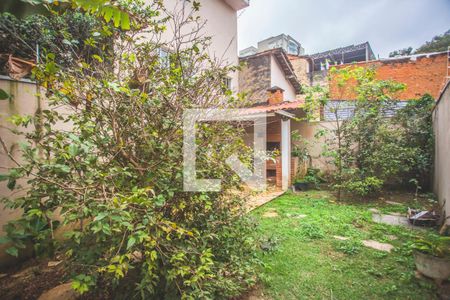 Casa à venda com 250m², 3 quartos e 7 vagasQuintal - Jardim