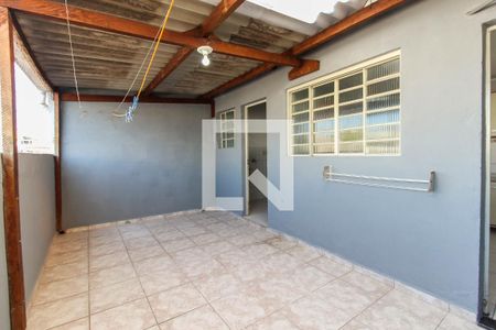 Casa para alugar com 158m², 2 quartos e 1 vaga Casa para alugar com 158m², 2 quartos e 1 vagaQuintal