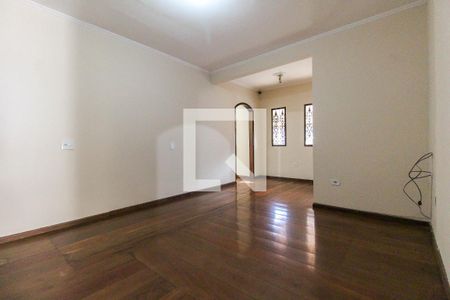 Casa para alugar com 158m², 2 quartos e 1 vaga Casa para alugar com 158m², 2 quartos e 1 vagaSala