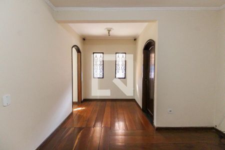 Casa para alugar com 158m², 2 quartos e 1 vaga Casa para alugar com 158m², 2 quartos e 1 vagaSala