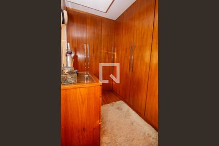 Closet da suíte de apartamento para alugar com 3 quartos, 173m² em Vila Andrade, São Paulo