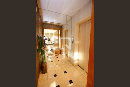 Hall de entrada de apartamento para alugar com 3 quartos, 173m² em Vila Andrade, São Paulo