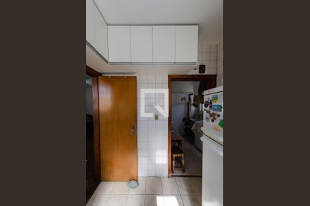 Apartamento para alugar com 130m², 3 quartos e 2 vagas Apartamento para alugar com 130m², 3 quartos e 2 vagasCozinha