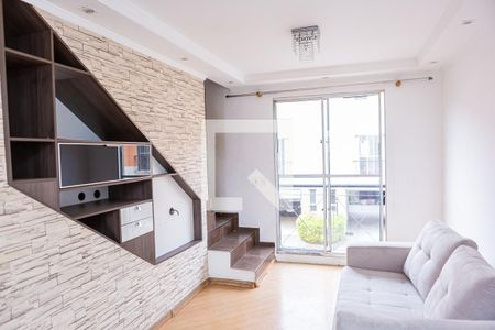 Sala de casa de condomínio para alugar com 2 quartos, 78m² em Vila Talarico, São Paulo