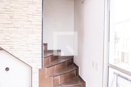 Sala de casa de condomínio para alugar com 2 quartos, 78m² em Vila Talarico, São Paulo