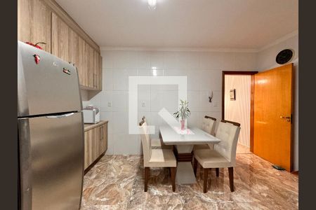 Apartamento para alugar com 140m², 2 quartos e 2 vagas Apartamento para alugar com 140m², 2 quartos e 2 vagasCozinha