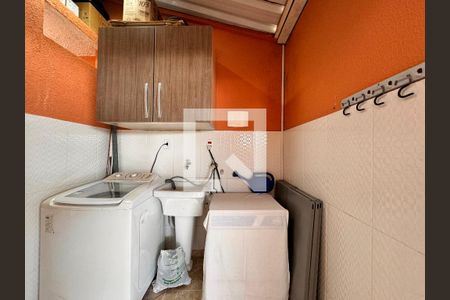 Apartamento para alugar com 140m², 2 quartos e 2 vagas Apartamento para alugar com 140m², 2 quartos e 2 vagasLavanderia