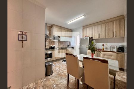 Apartamento para alugar com 140m², 2 quartos e 2 vagas Apartamento para alugar com 140m², 2 quartos e 2 vagasCozinha