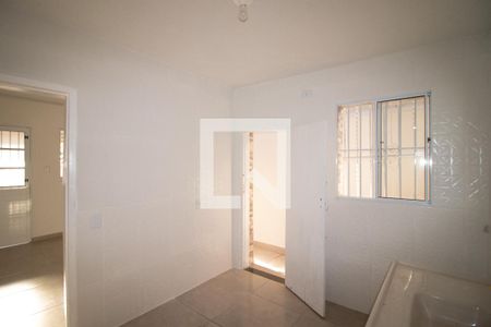 Cozinha de casa para alugar com 2 quartos, 50m² em Vila Mazzei, São Paulo