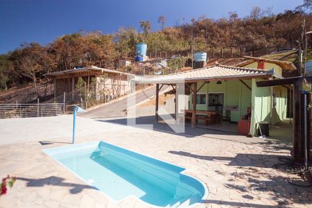 Casa de condomínio à venda com 220m², 3 quartos e 2 vagas Casa de condomínio à venda com 220m², 3 quartos e 2 vagasPiscina