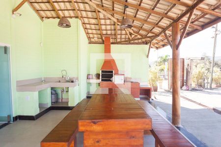 Casa de condomínio à venda com 220m², 3 quartos e 2 vagas Casa de condomínio à venda com 220m², 3 quartos e 2 vagasChurrasqueira