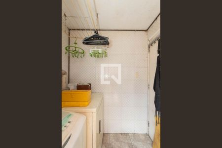 Casa à venda com 100m², 2 quartos e 1 vaga Casa à venda com 100m², 2 quartos e 1 vagaLavanderia