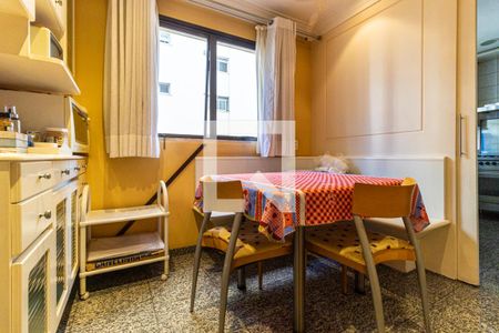 Apartamento para alugar com 186m², 4 quartos e 3 vagasCopa