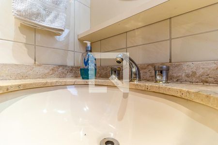 Apartamento para alugar com 186m², 4 quartos e 3 vagasBanheiro da Suíte 1