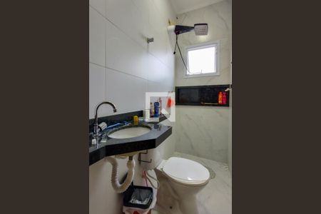 Casa de condomínio para alugar com 58m², 2 quartos e 1 vaga Casa de condomínio para alugar com 58m², 2 quartos e 1 vagaBanheiro