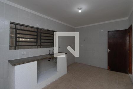 Casa para alugar com 100m², 2 quartos e 2 vagasCozinha