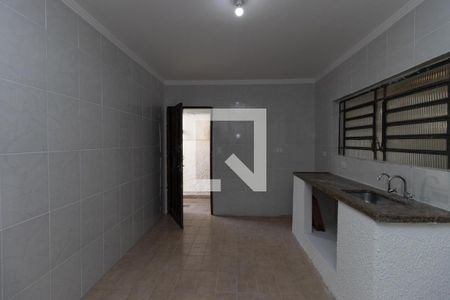 Casa para alugar com 100m², 2 quartos e 2 vagasCozinha