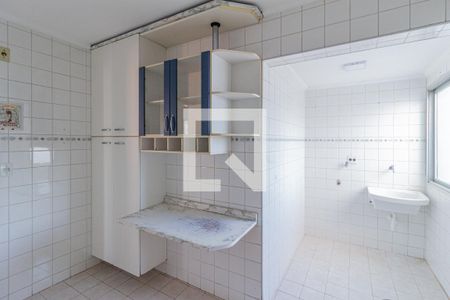 Apartamento à venda com 70m², 2 quartos e 1 vagaCozinha e área de serviço