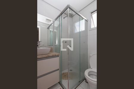 Apartamento à venda com 76m², 2 quartos e 2 vagas Apartamento à venda com 76m², 2 quartos e 2 vagasBanheiro da Suíte